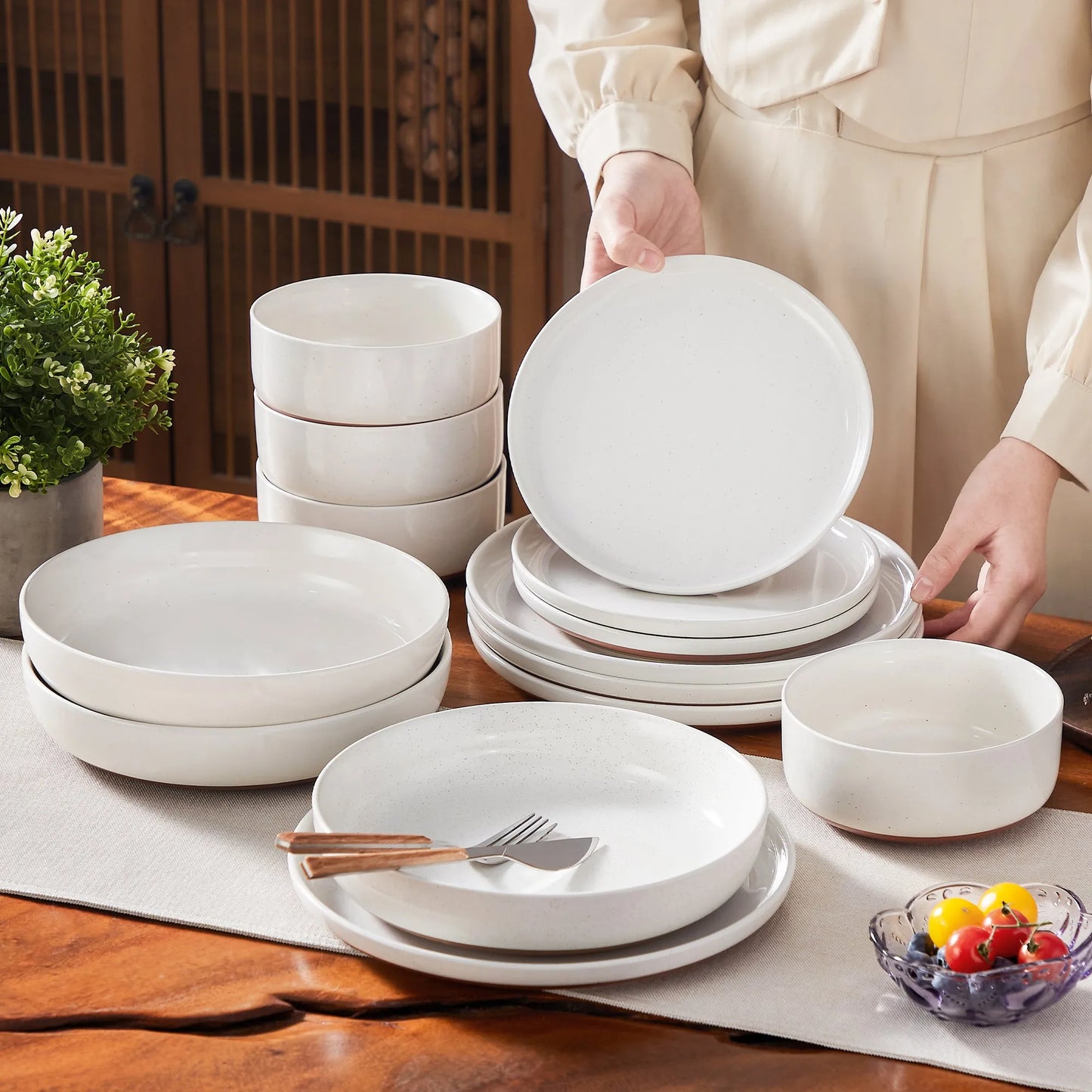 "Ivory - Pure" Kollektion | 16/24/32/48-tlg. Geschirr Set | Weiß, braun | Steingut - Töpferkunst | Steingut Geschirrsets