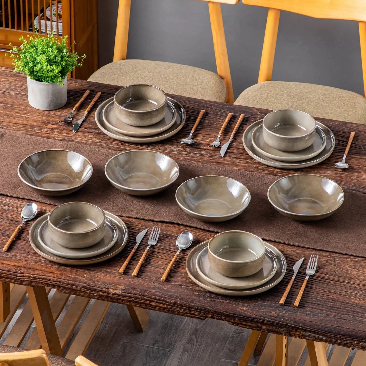 "Chic" Kollektion | 16-tlg. Geschirr Set | Braun | Steingut - Töpferkunst | Steingut Geschirrsets