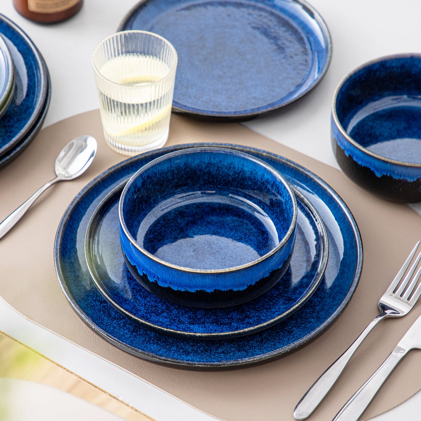 "Color - Pure" Kollektion | abgerundet | 12/24/36-tlg. Geschirr Set | Blau | Steingut - Töpferkunst | Steingut Geschirrsets