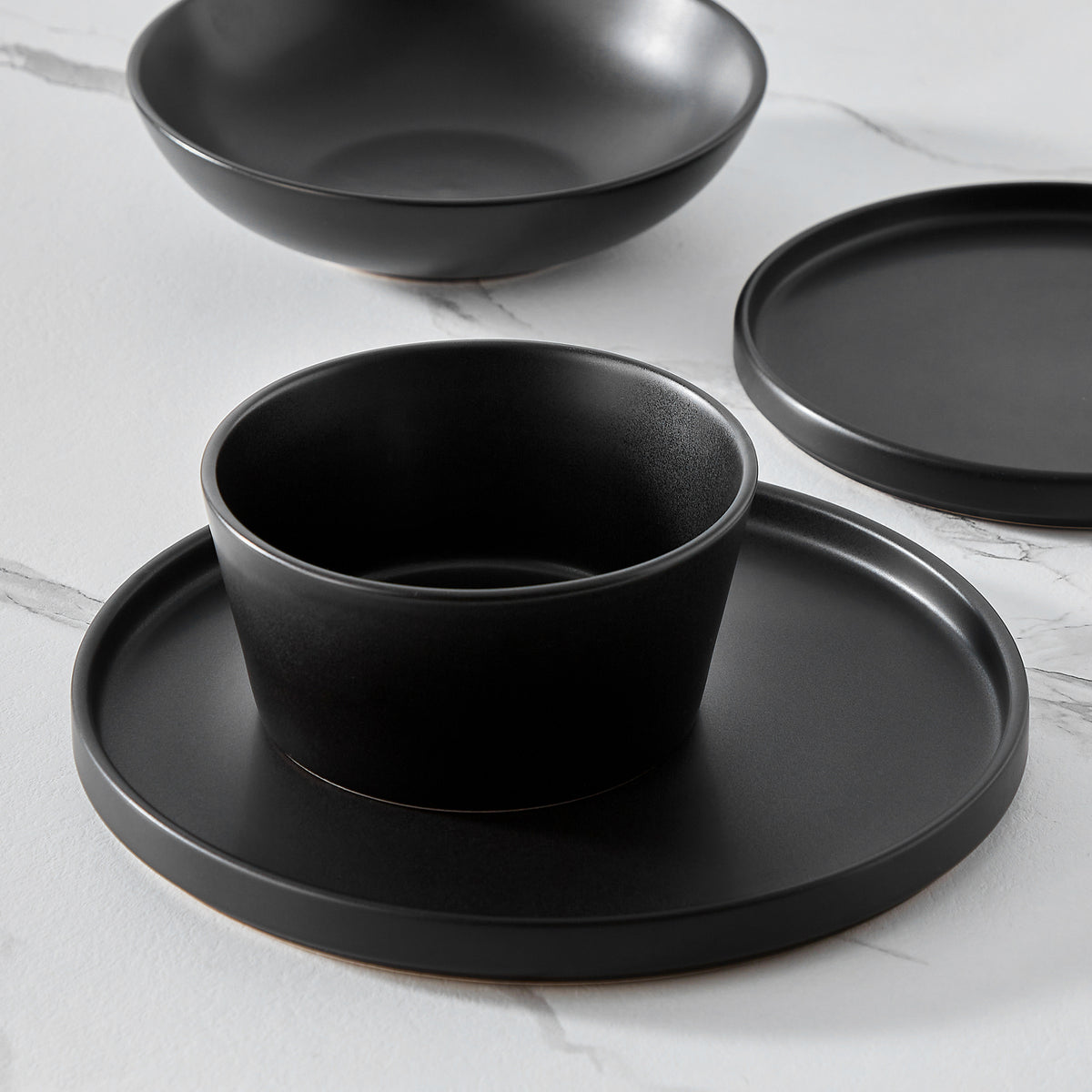 Chic Geschirr-Set 24-teilig, Schwarz – Steingut