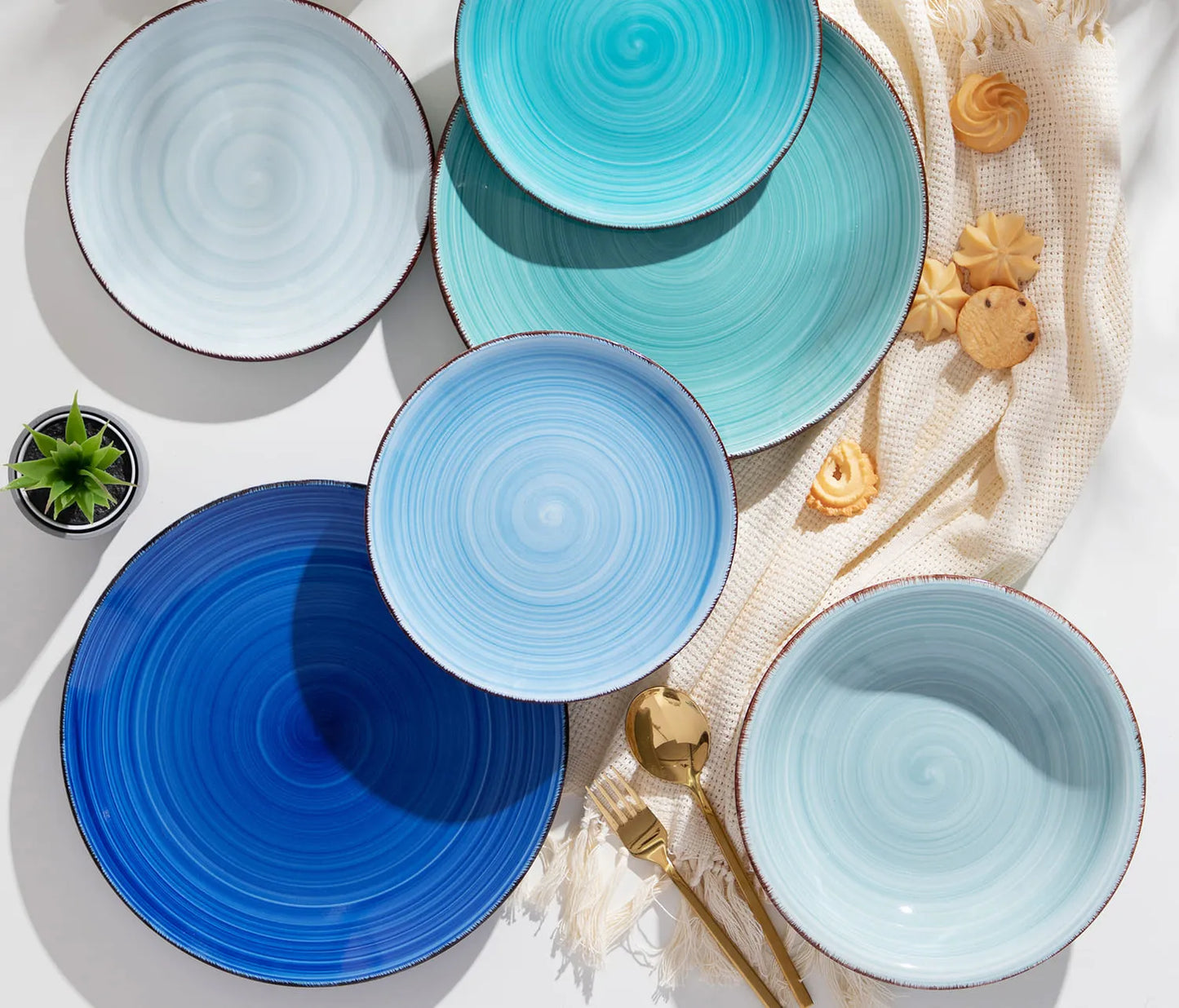 "Circle" collection | 18/36-piece tableware set | Shades of blue | Stoneware