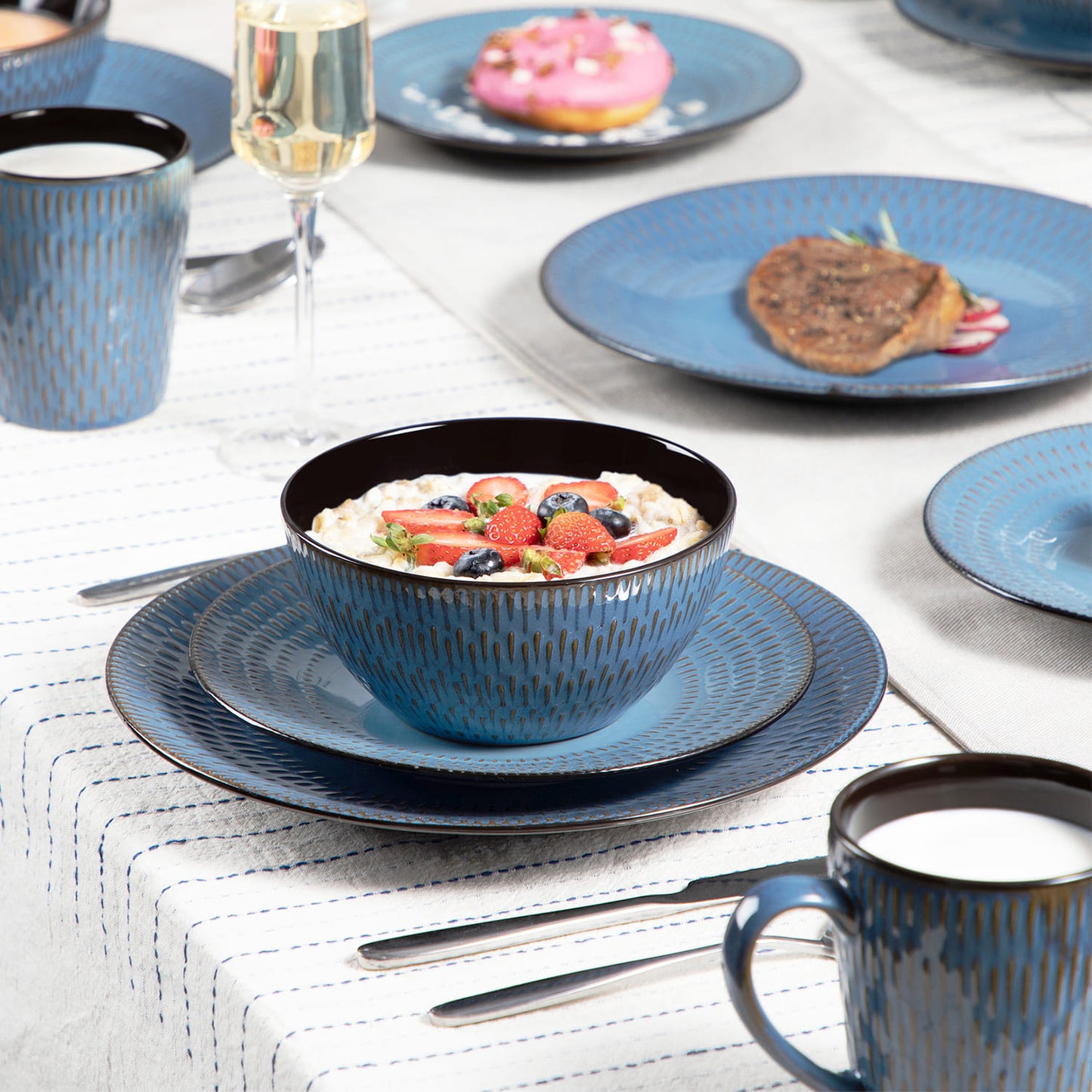 "Noble" Collection | 16/32/48-piece Dinnerware Set | Blue | Stoneware