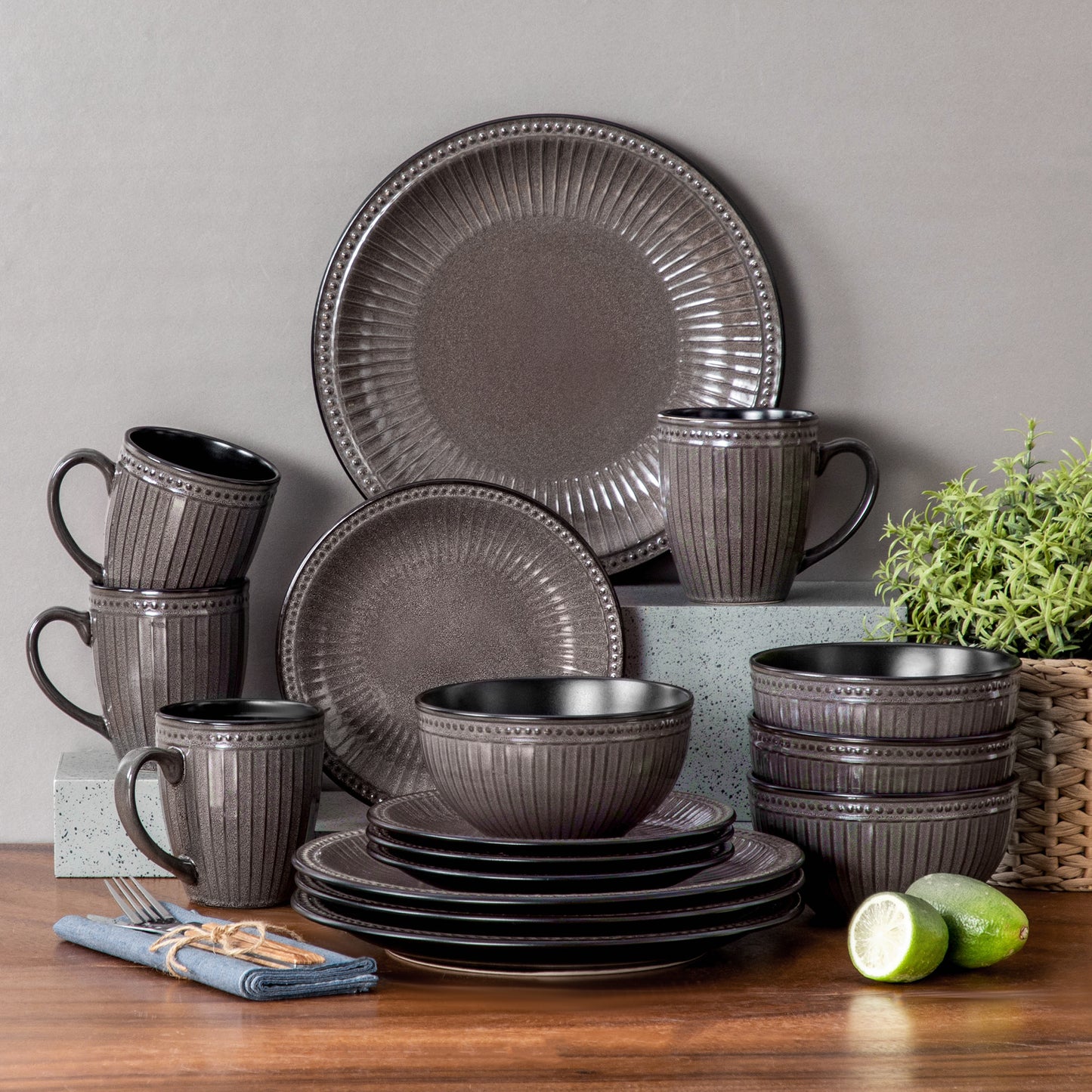 "Noble" Collection | 16/32/48-piece Dinnerware Set | Brown | Stoneware